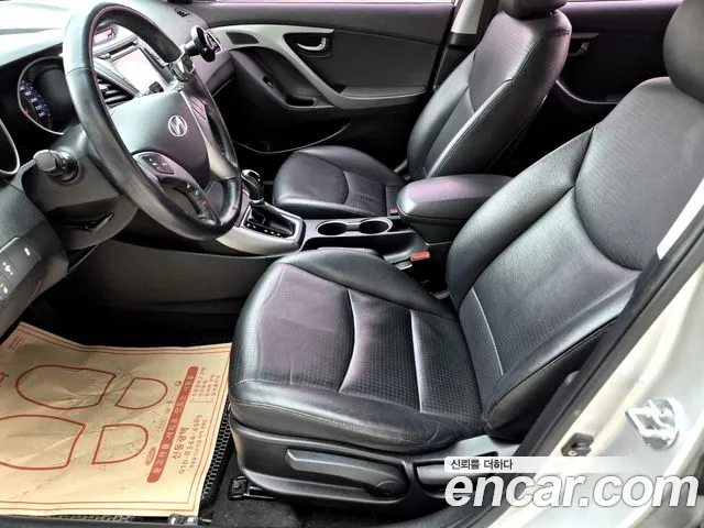Hyundai AVANTE 2015 — фото 10