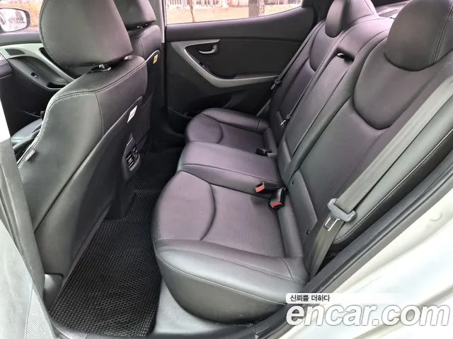 Hyundai AVANTE 2015 — фото 11