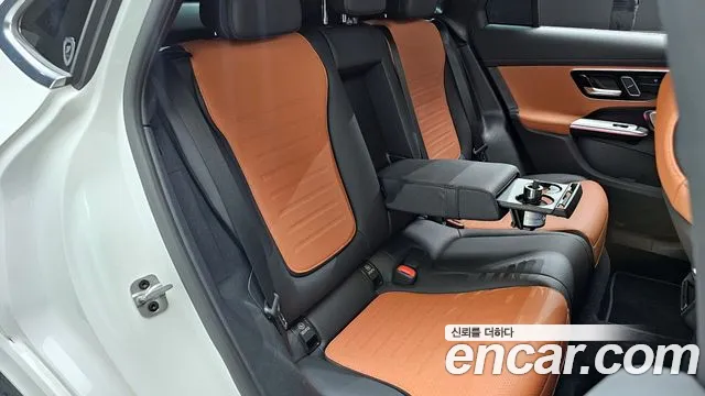 Mercedes-Benz GLC-Class 2025 — фото 12