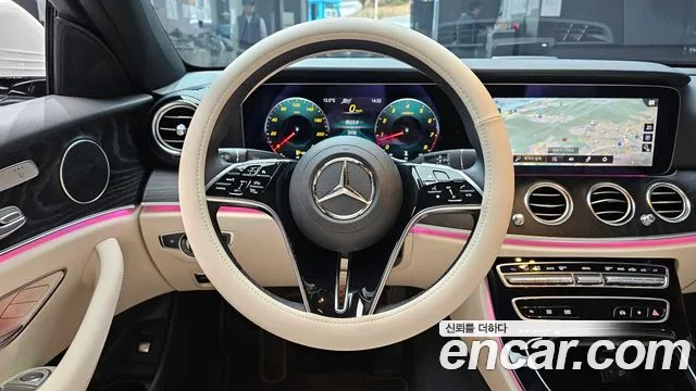 Mercedes-Benz E-Class 2023 — фото 14
