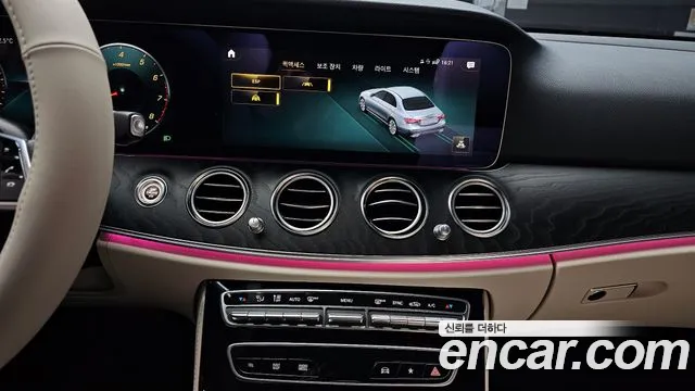 Mercedes-Benz E-Class 2023 — фото 15