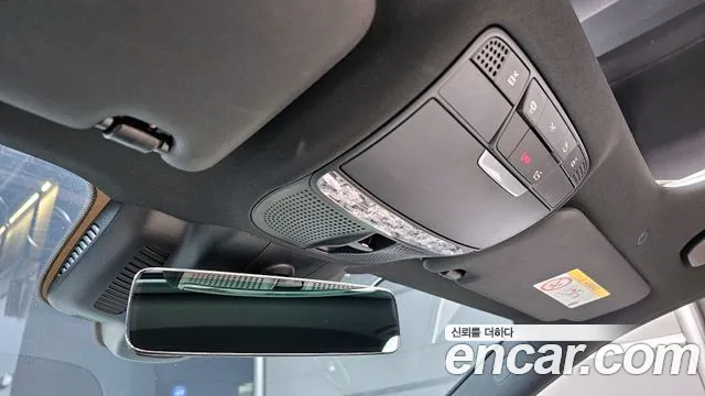 Mercedes-Benz E-Class 2023 — фото 17