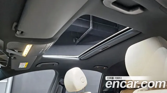 Mercedes-Benz E-Class 2023 — фото 18