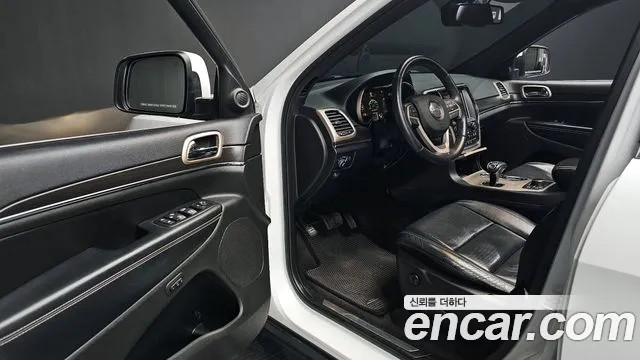 Jeep Cherokee 2015 — фото 11