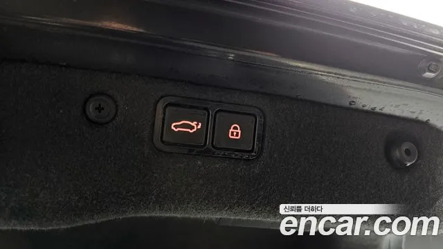 Hyundai Equus 2014 — фото 20
