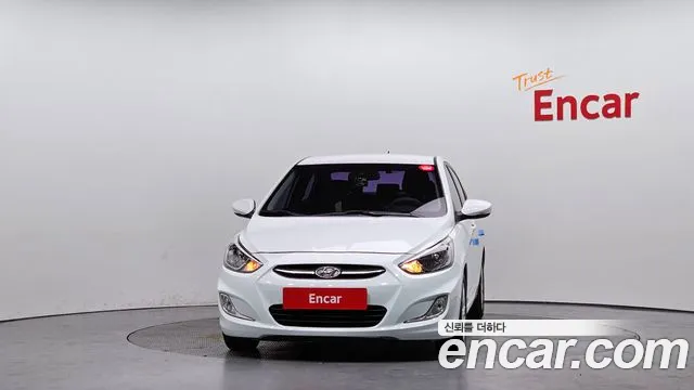 Hyundai Accent 2015 — фото 3