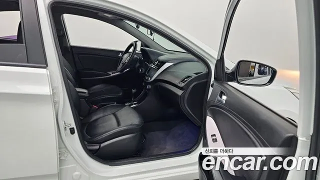 Hyundai Accent 2015 — фото 10