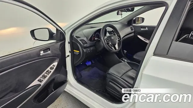Hyundai Accent 2015 — фото 11