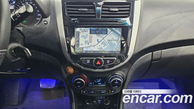Hyundai Accent 2015 — фото 14