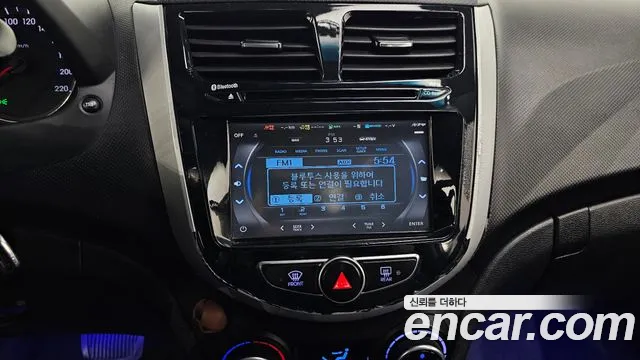 Hyundai Accent 2015 — фото 16