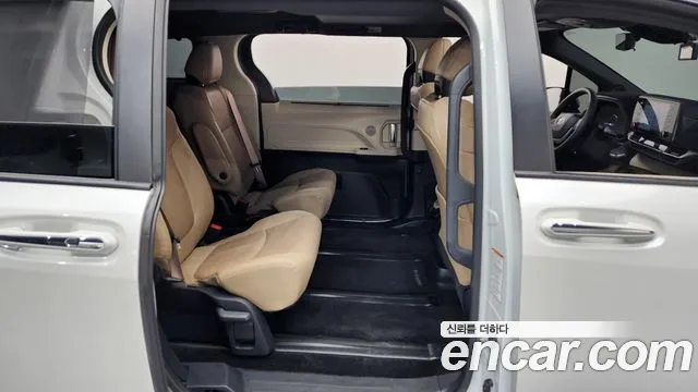 Toyota Sienna 2021 — фото 12