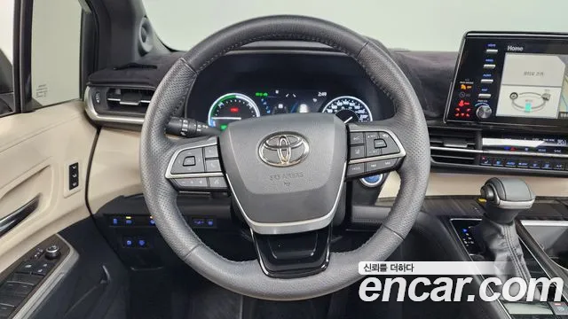 Toyota Sienna 2021 — фото 13