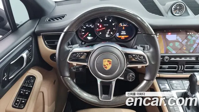 Porsche Macan 2021 — фото 13