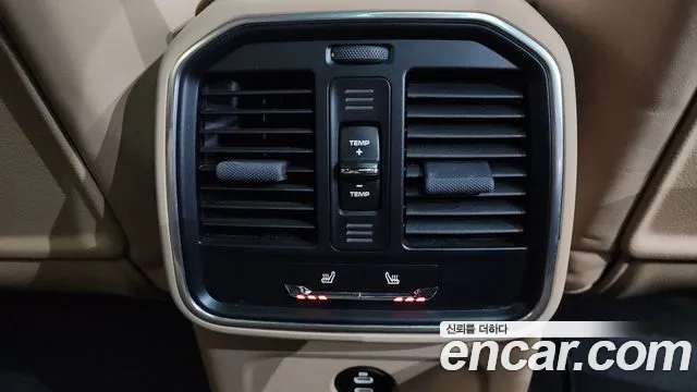 Porsche Macan 2021 — фото 19