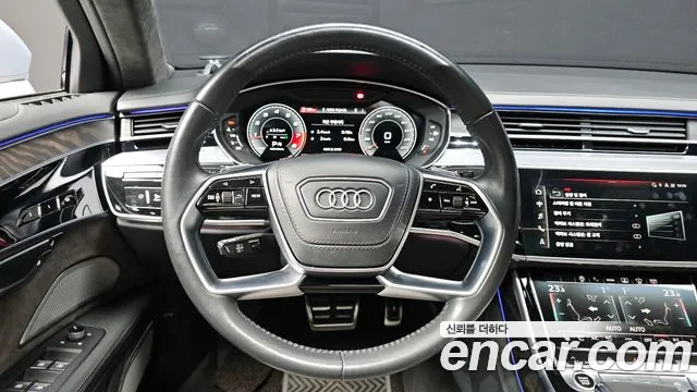 Audi A8 2021 — фото 13