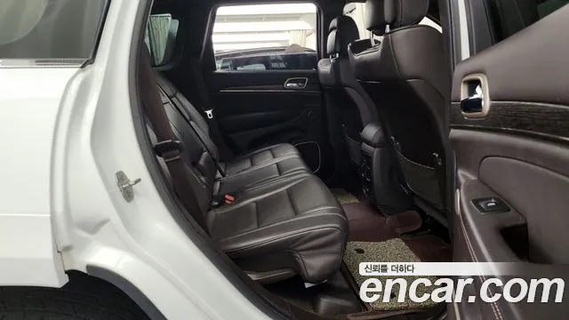 Jeep Cherokee 2015 — фото 12