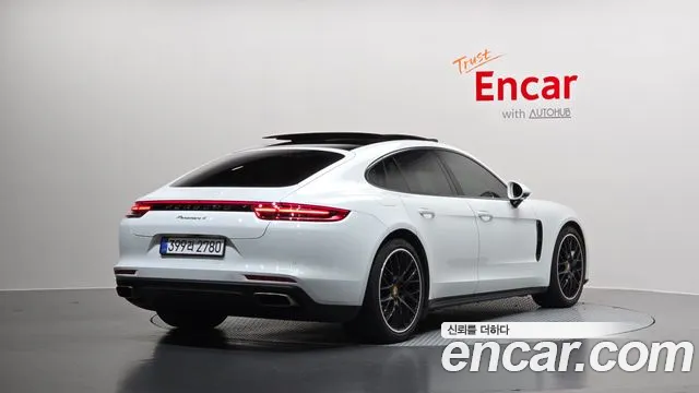 Porsche Panamera 2018 — фото 2