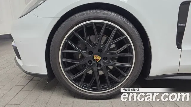 Porsche Panamera 2018 — фото 5