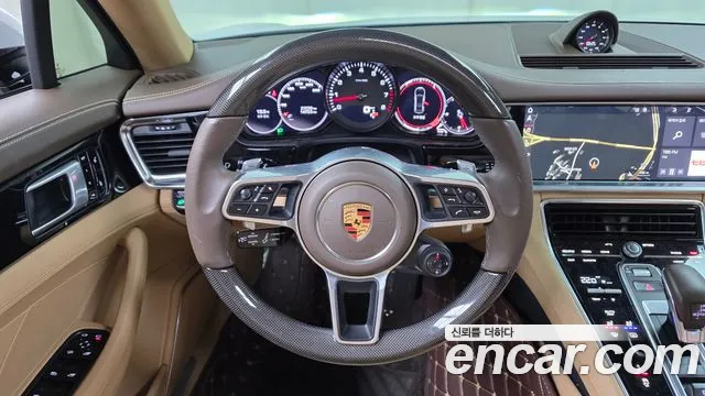 Porsche Panamera 2018 — фото 13