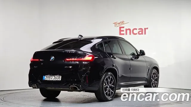 BMW X4 2022 — фото 2