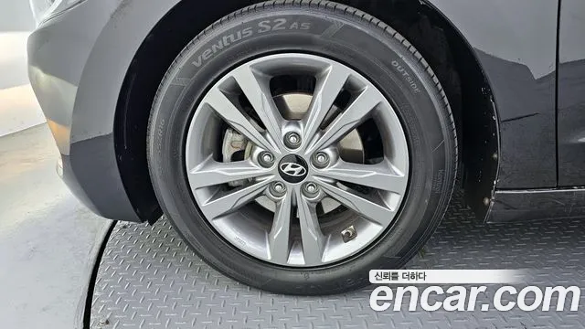 Hyundai AVANTE 2016 — фото 5