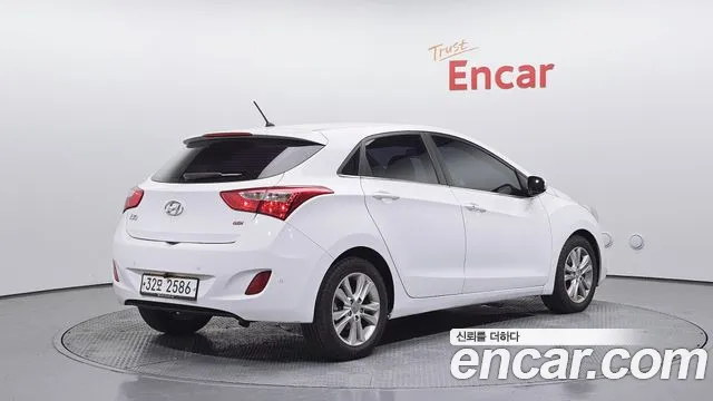 Hyundai i30 2014 — фото 2