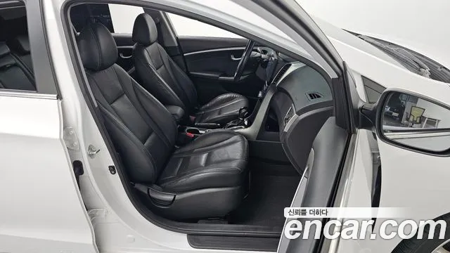 Hyundai i30 2014 — фото 12
