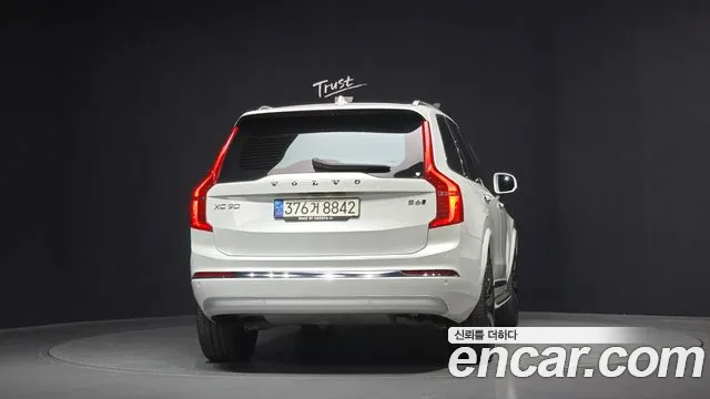 Volvo XC90 2022 — фото 4