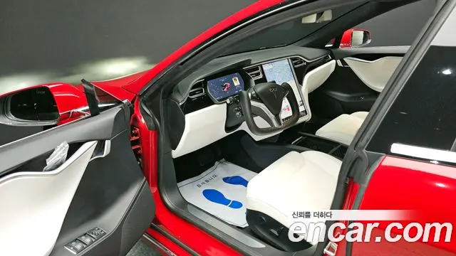 Tesla Model S 2017 — фото 10