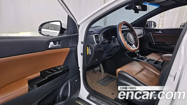 Kia Sportage 2019 — фото 10