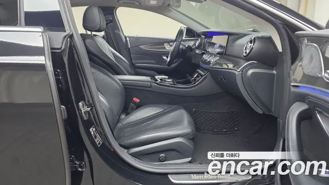 Mercedes-Benz CLS-Class 2019 — фото 11