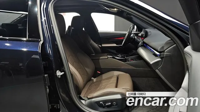 BMW i5 2025 — фото 10