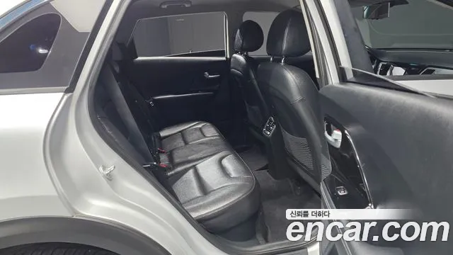 Kia Niro 2017 — фото 13