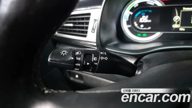 Kia Niro 2017 — фото 16