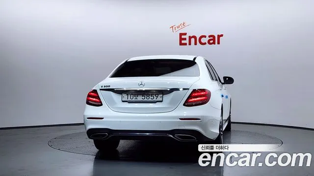 Mercedes-Benz E-Class 2019 — фото 4