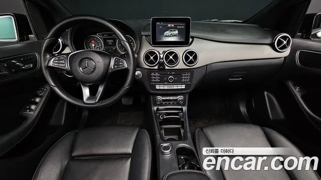 Mercedes-Benz B-Class 2017 — фото 7