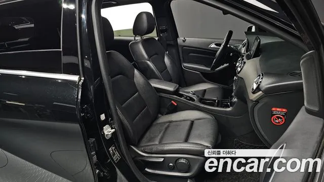 Mercedes-Benz B-Class 2017 — фото 10