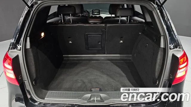Mercedes-Benz B-Class 2017 — фото 20