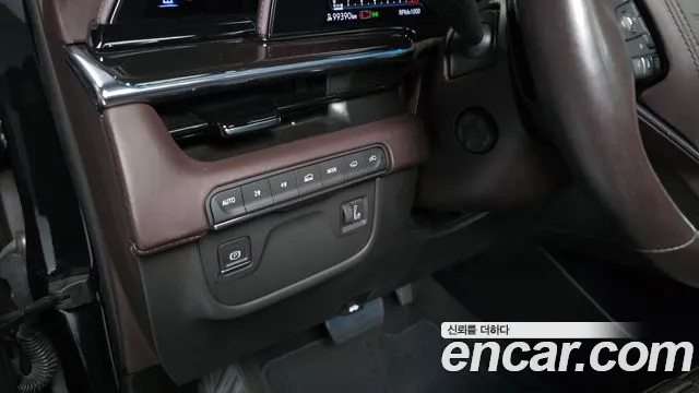 Cadillac Escalade 2023 — фото 14