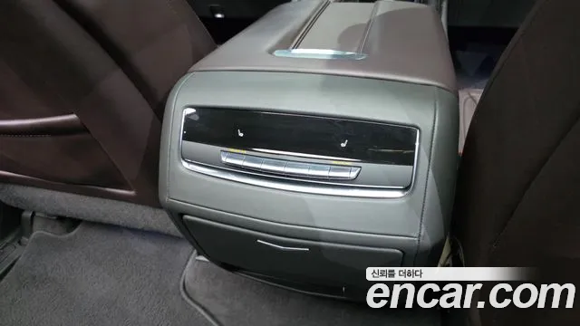 Cadillac Escalade 2023 — фото 18