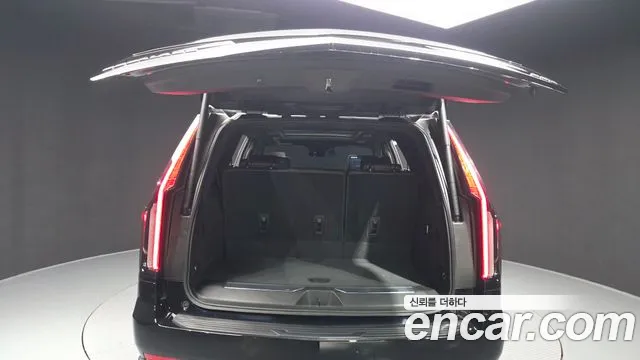 Cadillac Escalade 2023 — фото 20