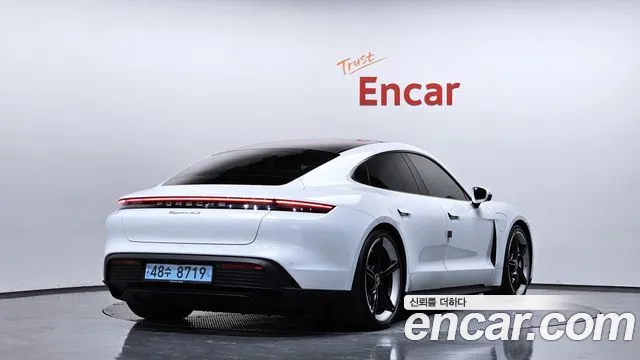 Porsche Taycan 2020 — фото 2