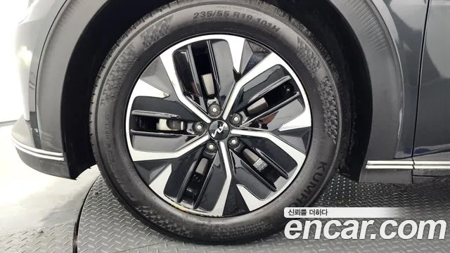 Kia EV6 2023 — фото 5