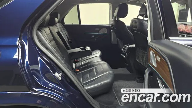 Mercedes-Benz GLE-Class 2019 — фото 12