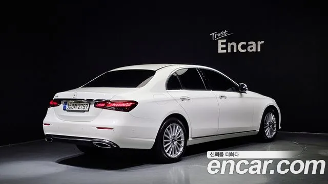 Mercedes-Benz E-Class 2022 — фото 2