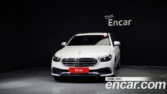 Mercedes-Benz E-Class 2022 — фото 3