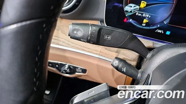 Mercedes-Benz E-Class 2022 — фото 15