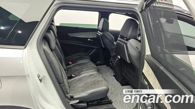 Peugeot 5008 2021 — фото 12