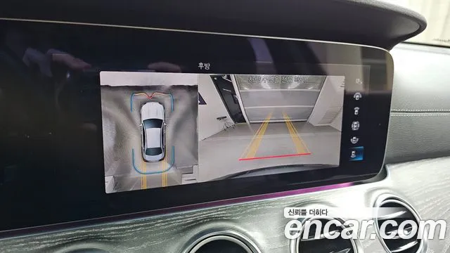 Mercedes-Benz E-Class 2023 — фото 15
