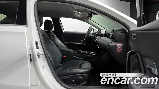 Mercedes-Benz A-Class 2020 — фото 11
